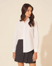 Carregar imagem no visualizador da galeria, Camisa com Vista Frontal
