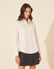 Carregar imagem no visualizador da galeria, Camisa com Vista Frontal
