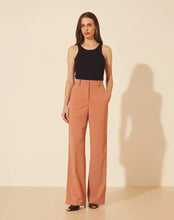 Carregar imagem no visualizador da galeria, Calça Alfaiataria alto padrão
