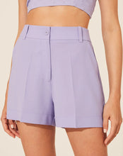 Carregar imagem no visualizador da galeria, Shorts Josy confeccionado em Crepe Armani
